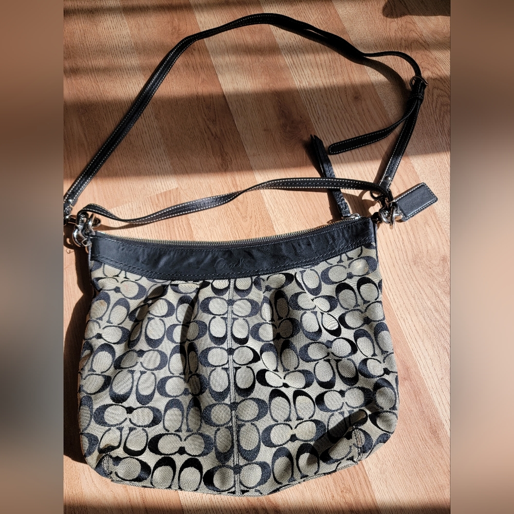 Coach handbag - Picture 3 of 5